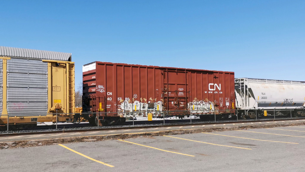 CN 405785